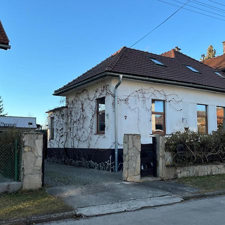 Mikulas Guest House Liptovský Mikuláš エクステリア 写真