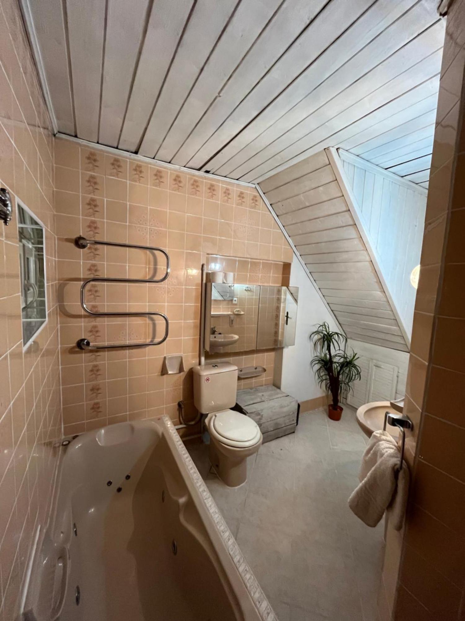 Mikulas Guest House Liptovský Mikuláš エクステリア 写真